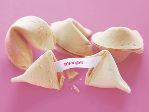 fortune cookie announcing 'it’s a girl'